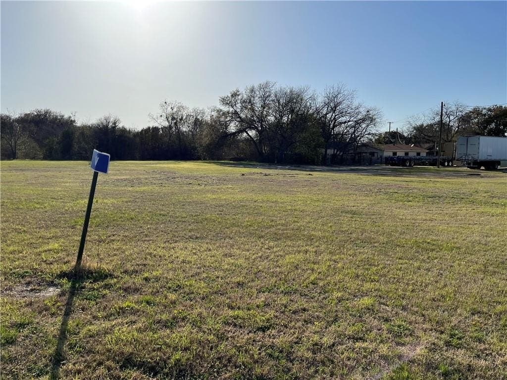 1.15 acres in McLennan County - photo 15