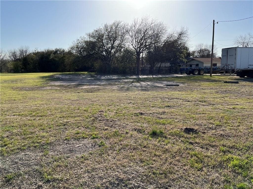 1.15 acres in McLennan County - photo 19