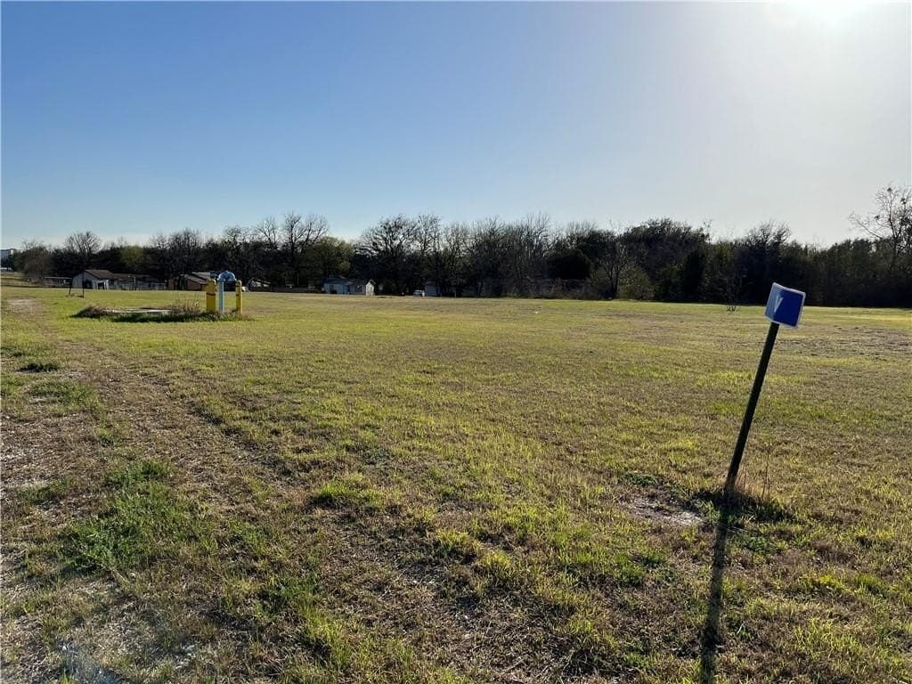 1.15 acres in McLennan County - photo 14