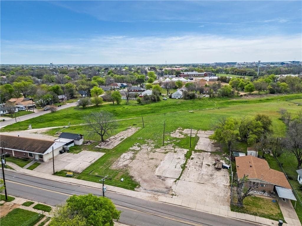 1.15 acres in McLennan County - photo 3