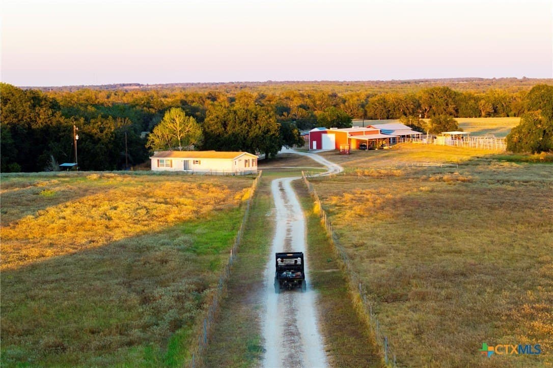 431.62 acres in Guadalupe County - photo 5