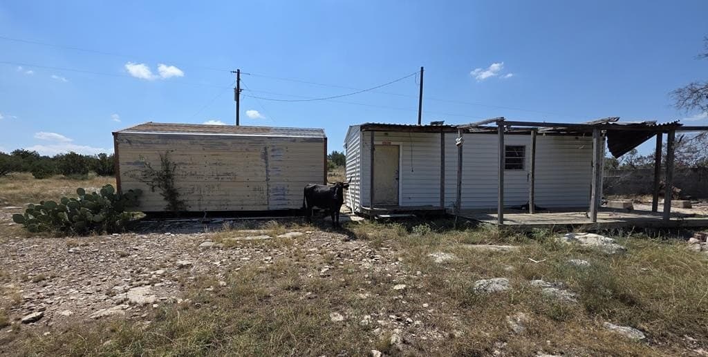 356.67 acres in Val Verde County - photo 40