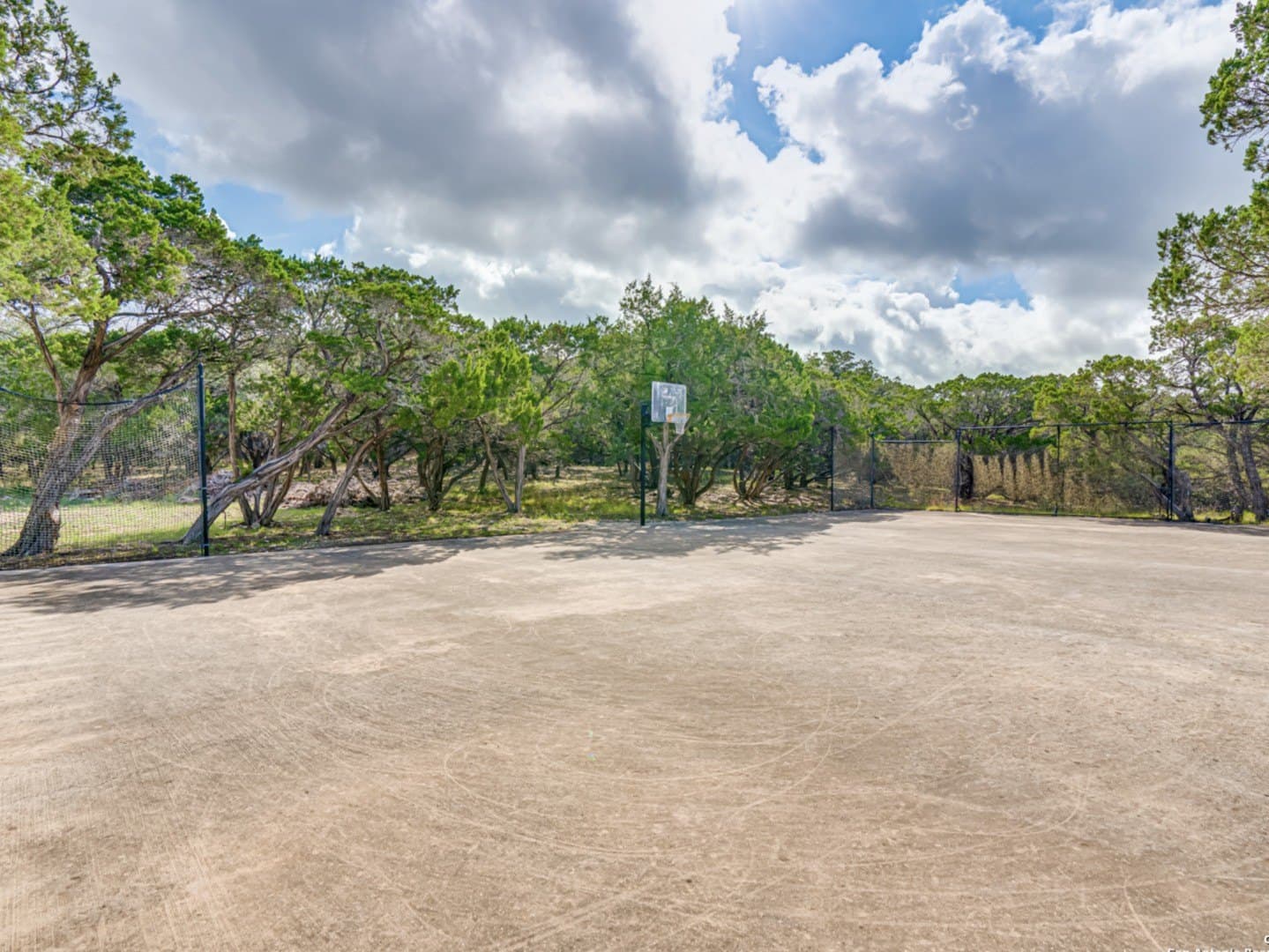 5 acres in Bandera County - photo 27