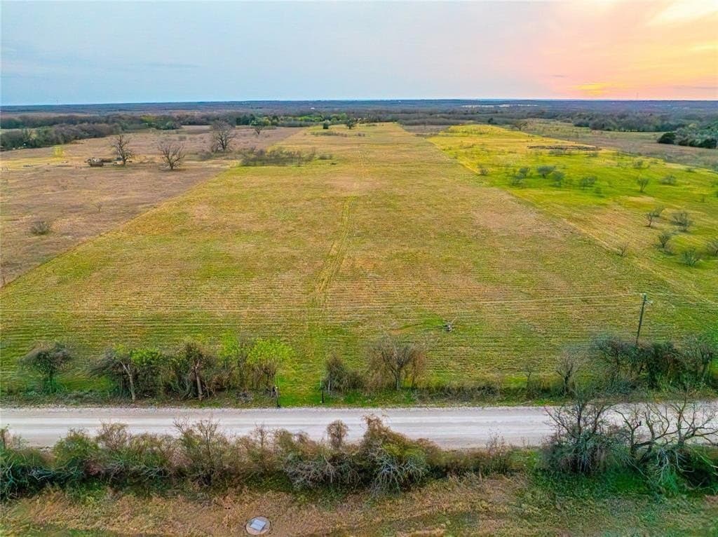 10.48 acres in Hill County - photo 6