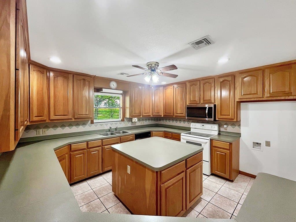 10.39 acres in Colorado County - photo 12