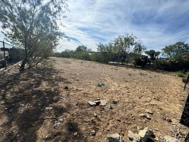 0.27 acres in Webb County - photo 5