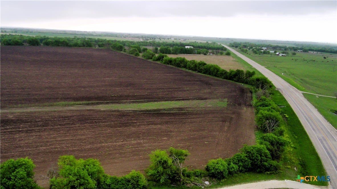 140 acres in Falls County - photo 2