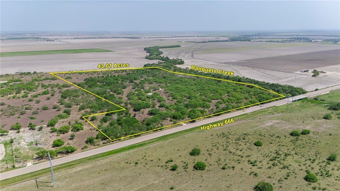 43.01 acres in Nueces County - photo 5