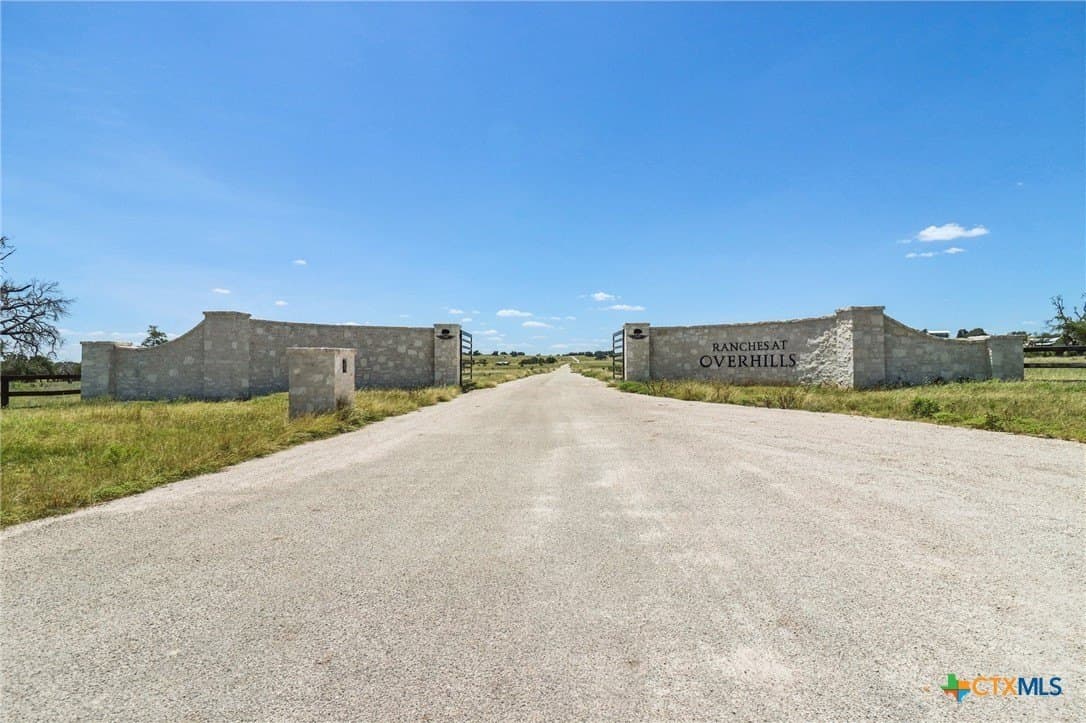 10.04 acres in Gillespie County - photo 16