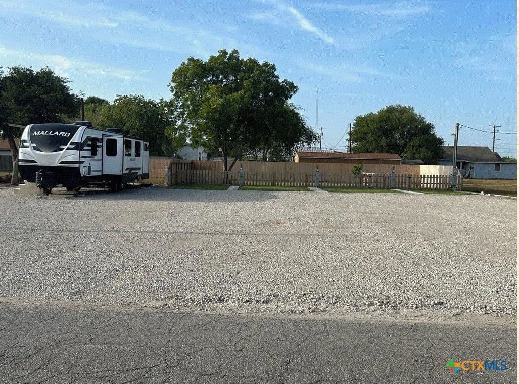 0.38 acres in Refugio County - photo 3