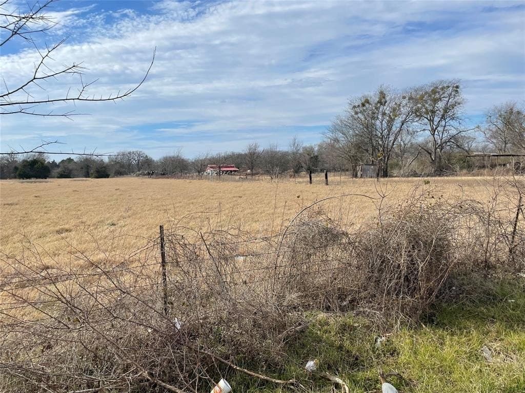 4.32 acres in Henderson County - photo 4