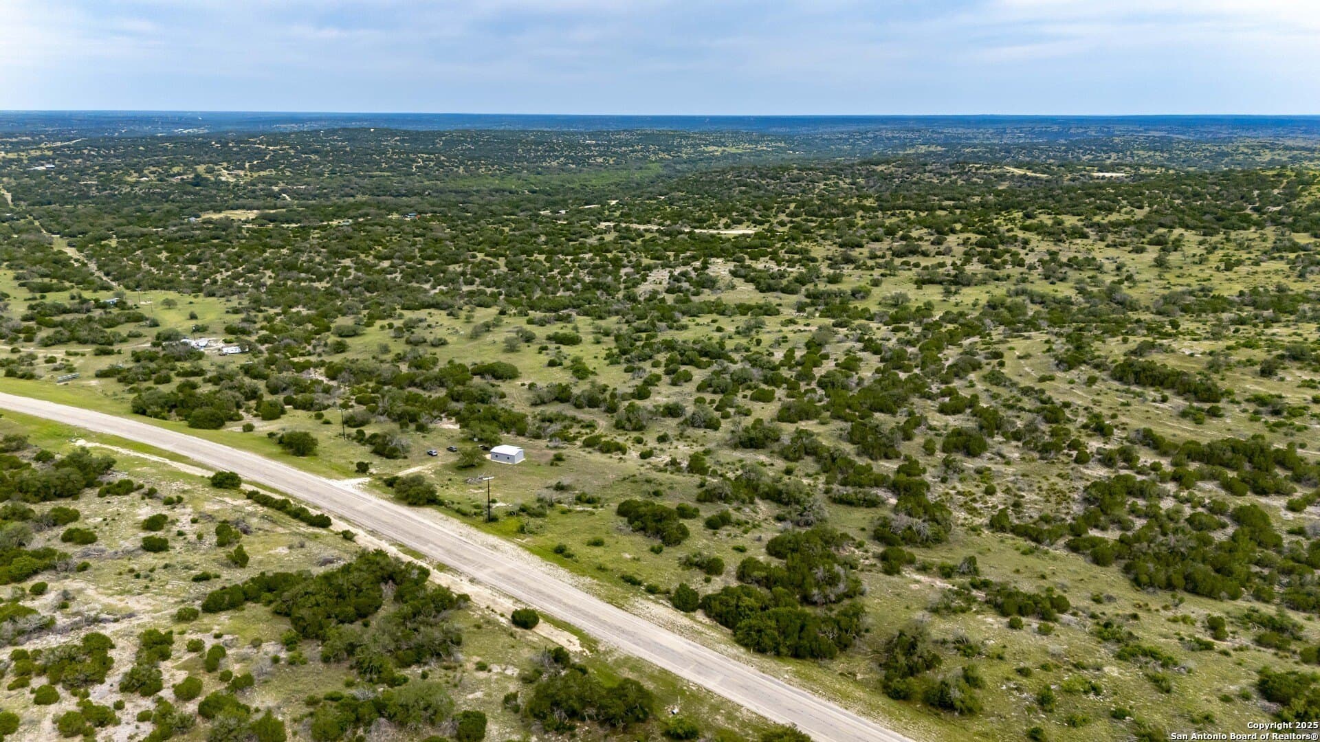 25.66 acres in Edwards County - photo 25