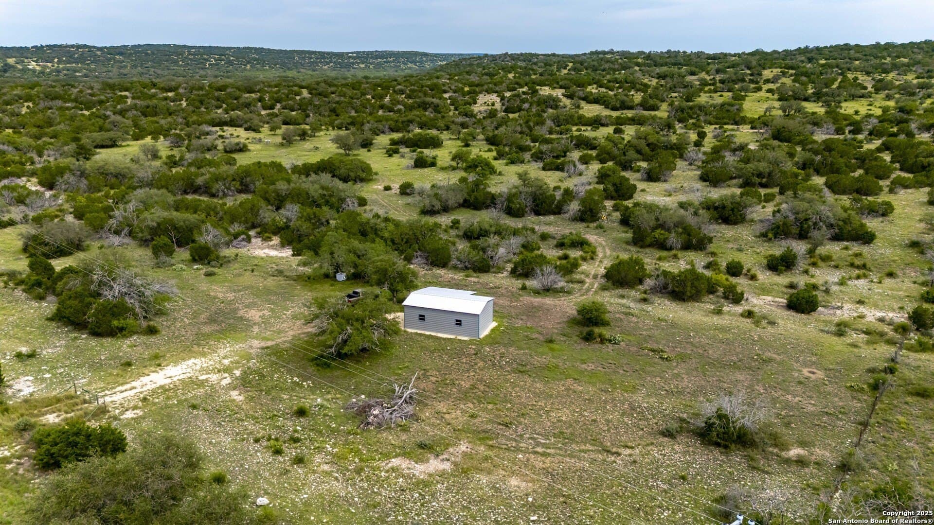 25.66 acres in Edwards County - photo 24