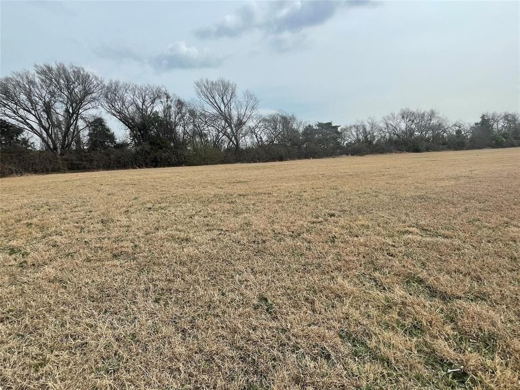 1.61 acres in Ellis County - photo 2