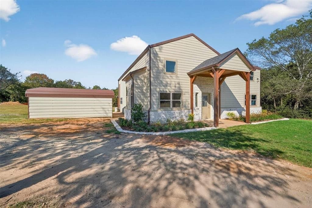 10 acres in Smith County - photo 2