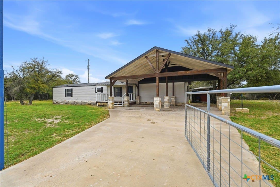 10.5 acres in Lampasas County - photo 3