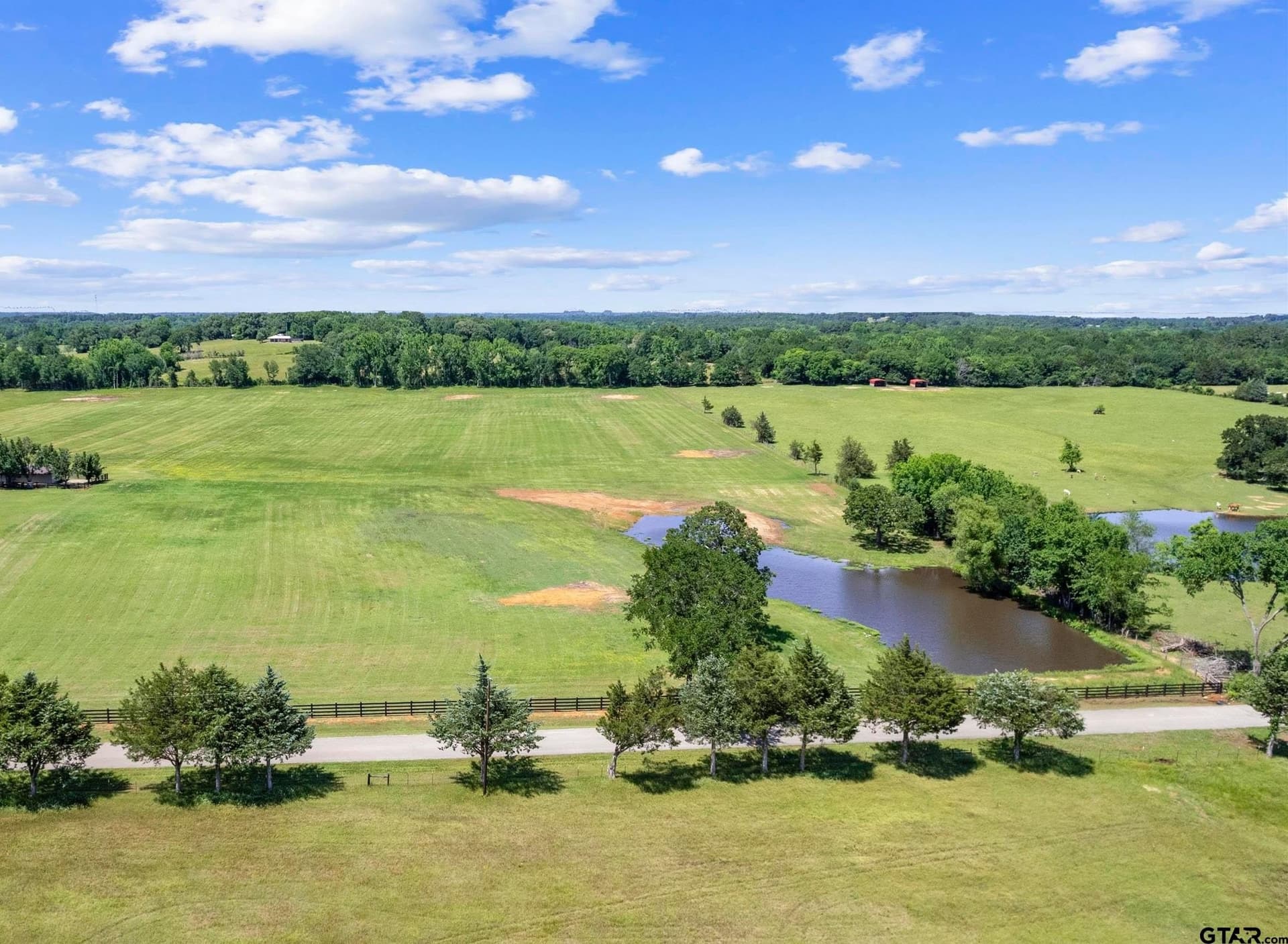 15.87 acres in Smith County - photo 2
