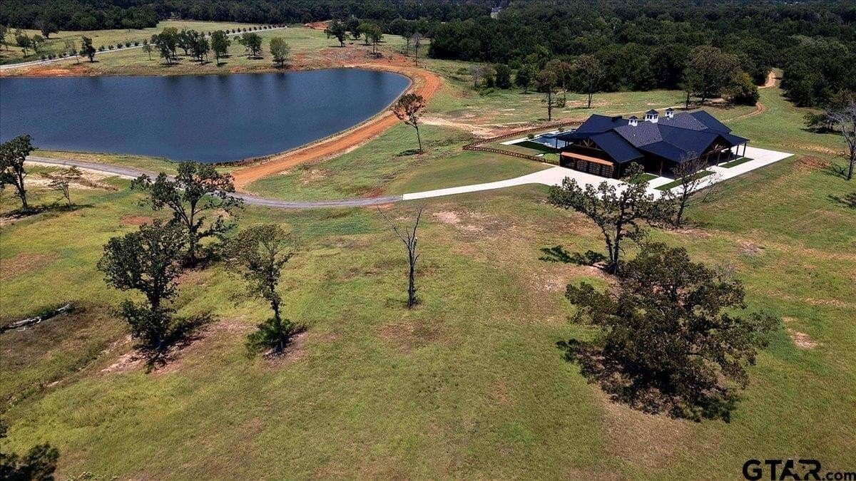 333 acres in Smith County - photo 7