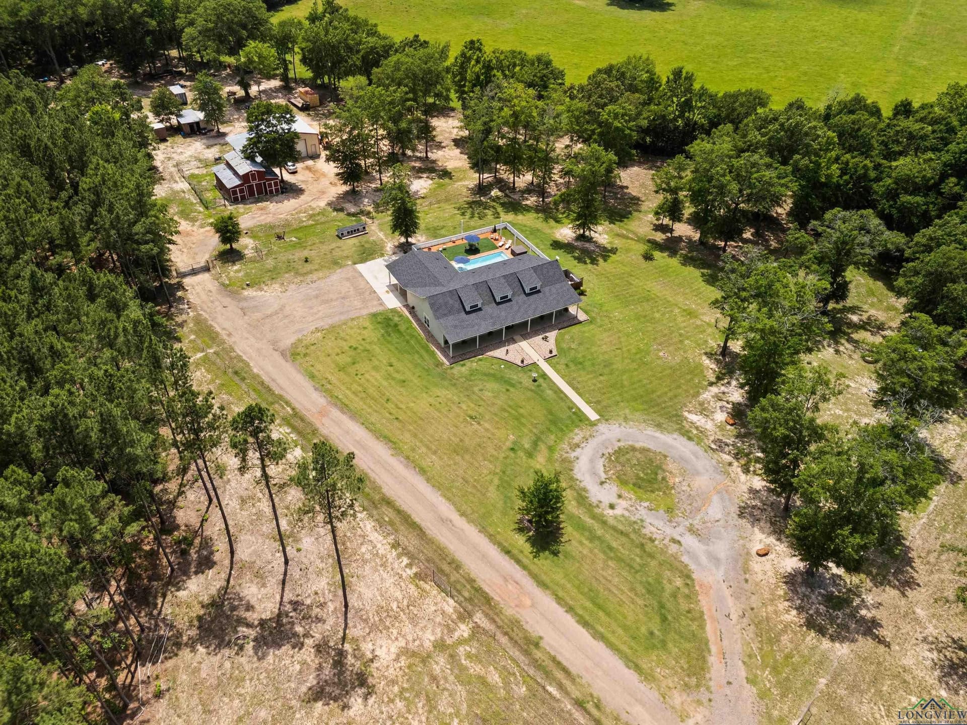 21.01 acres in Smith County - photo 6