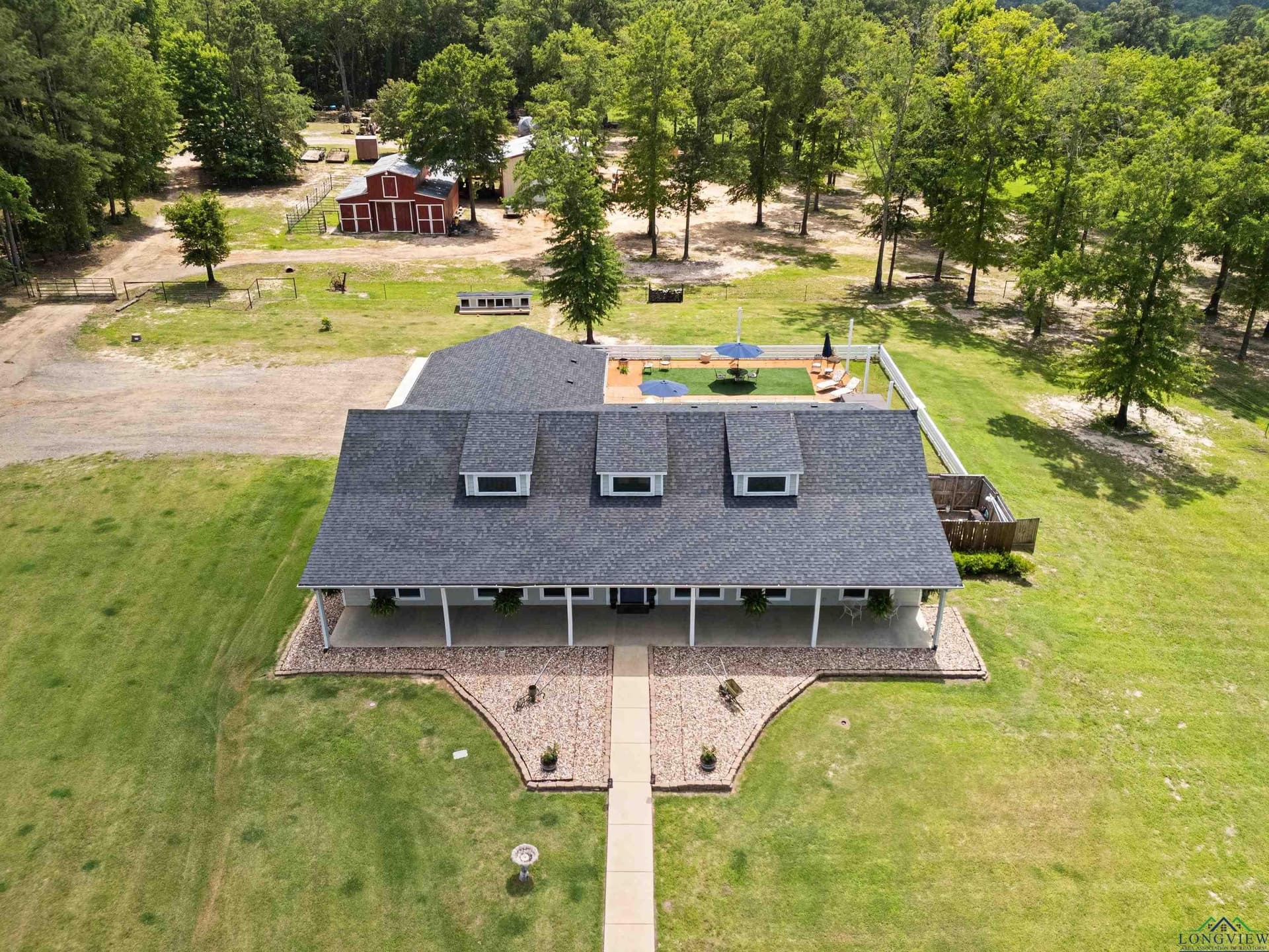 21.01 acres in Smith County - photo 8