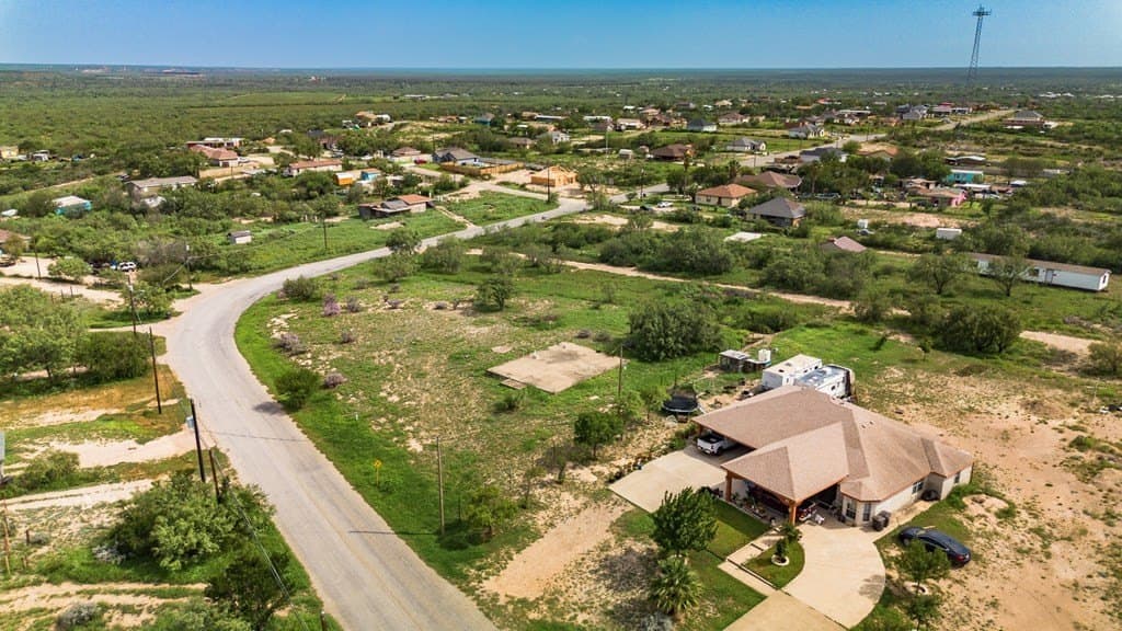 1.01 acres in Maverick County - photo 3