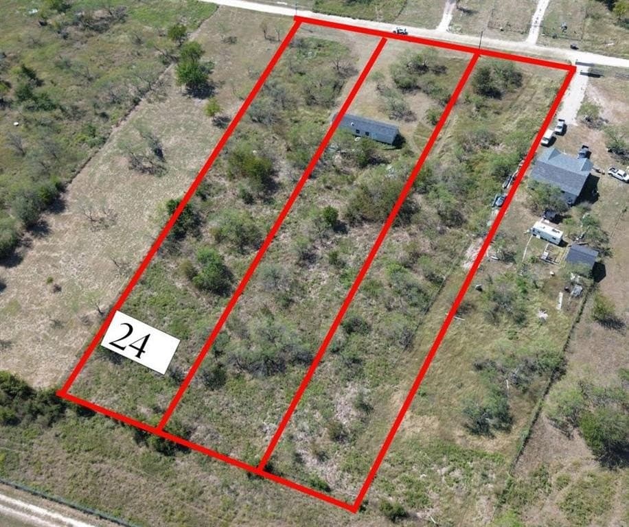 1.11 acres in Navarro County - photo 2