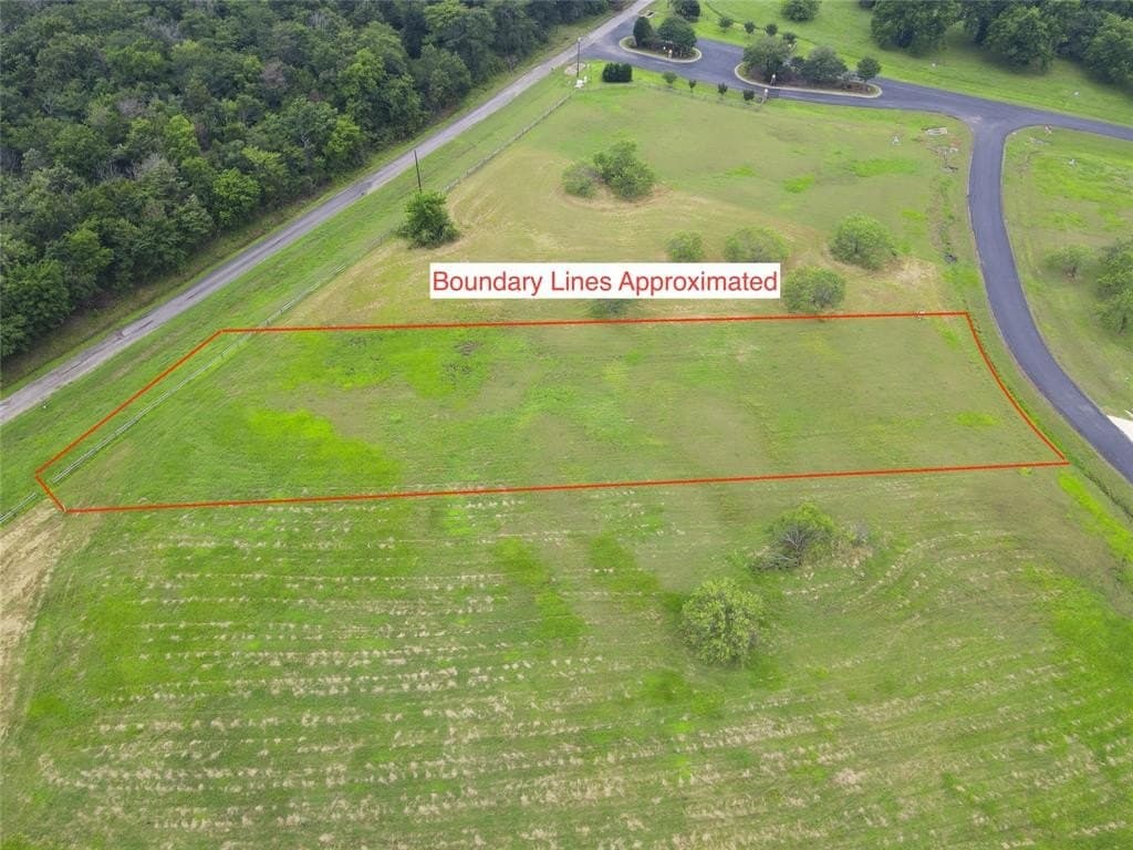 1.01 acres in Navarro County - photo 28