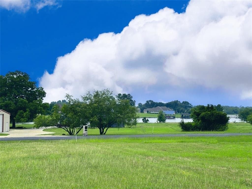 1.01 acres in Navarro County - photo 18