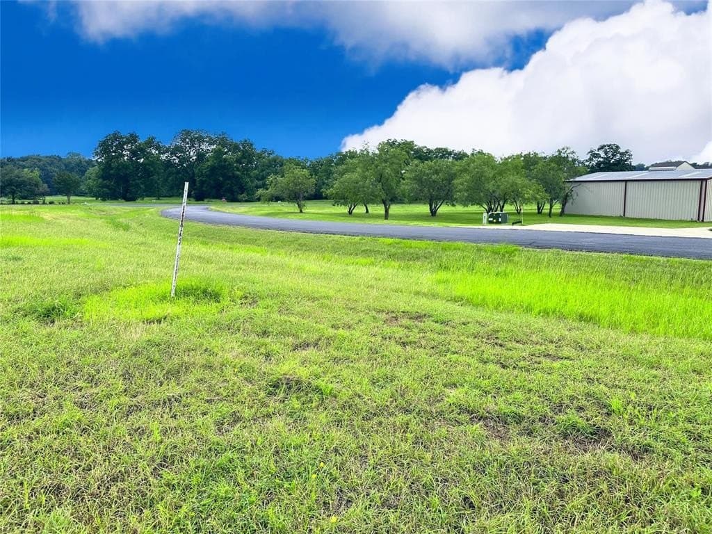 1.01 acres in Navarro County - photo 13