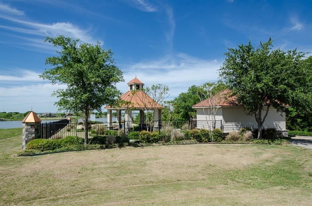 1.01 acres in Navarro County - photo 37