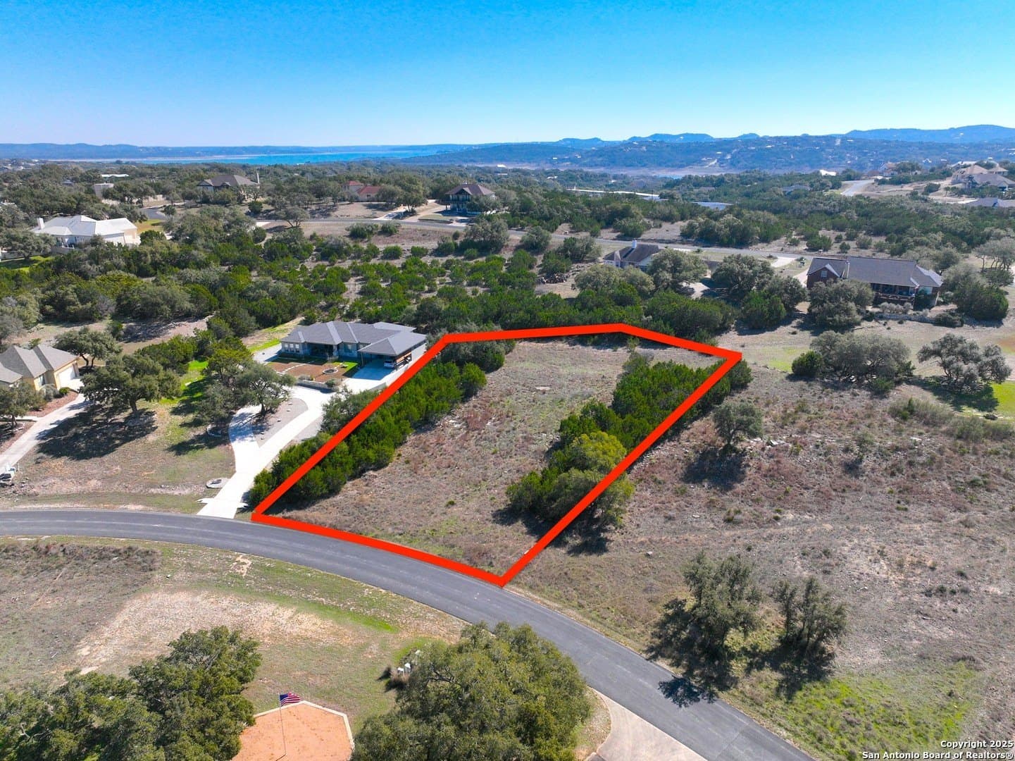 0.94 acres in Comal County - photo 3