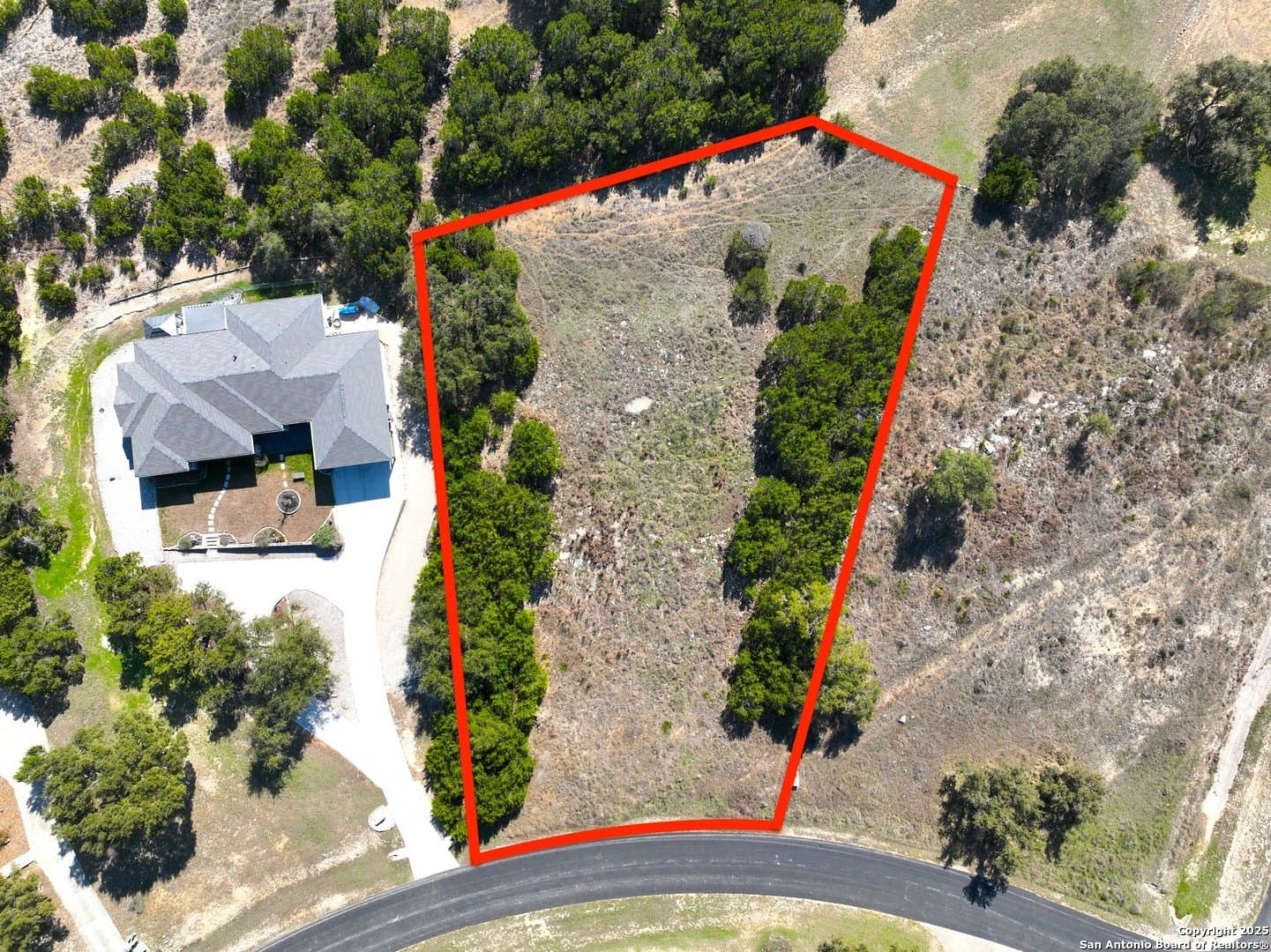 0.94 acres in Comal County - photo 4