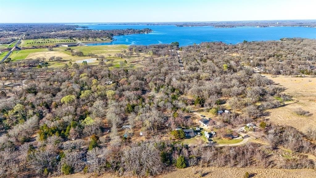 0.11 acres in Henderson County - photo 3