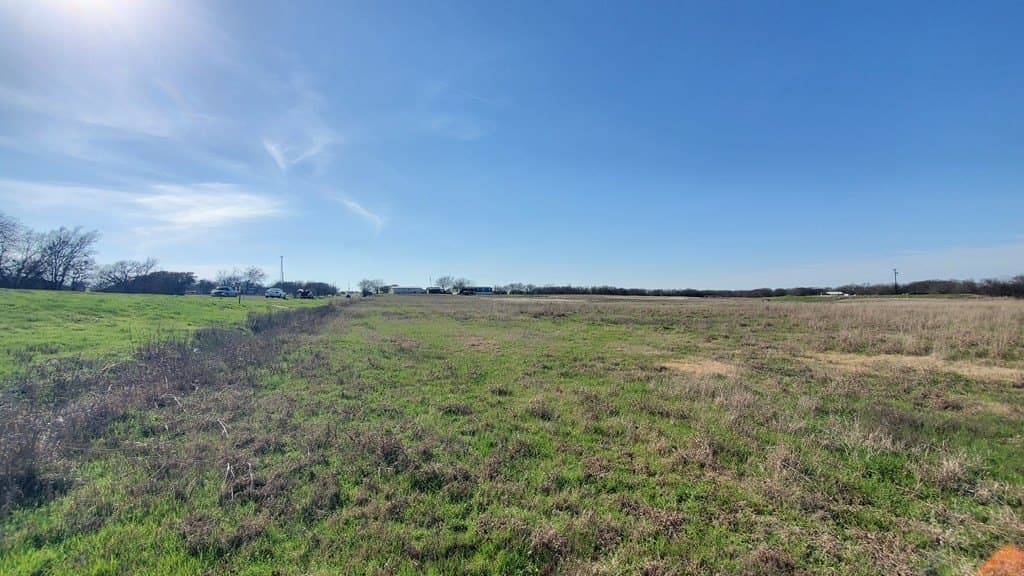 13.97 acres in Navarro County - photo 8