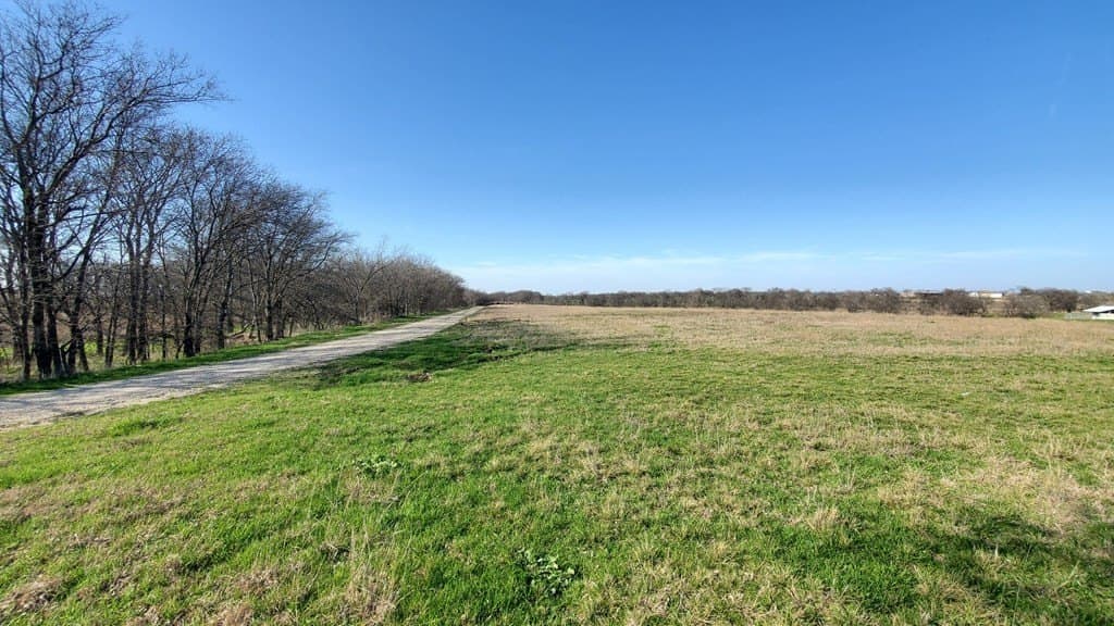 13.97 acres in Navarro County - photo 36