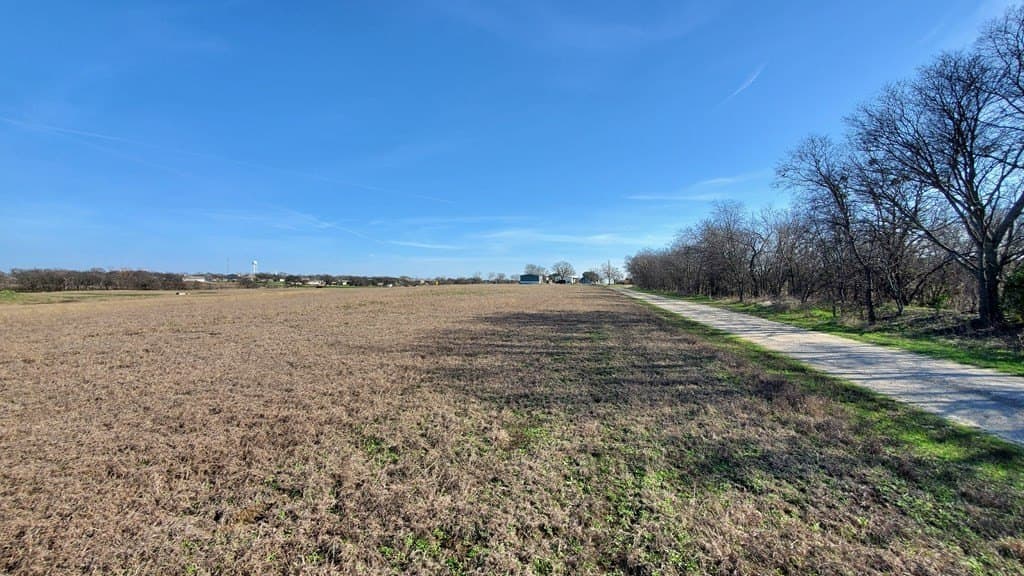 13.97 acres in Navarro County - photo 17