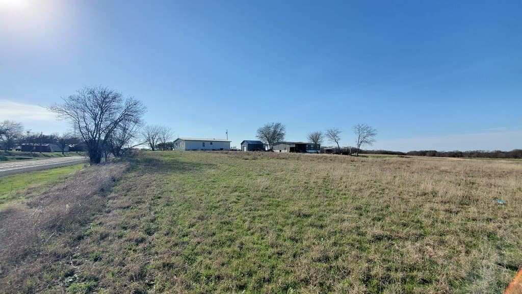 13.97 acres in Navarro County - photo 44