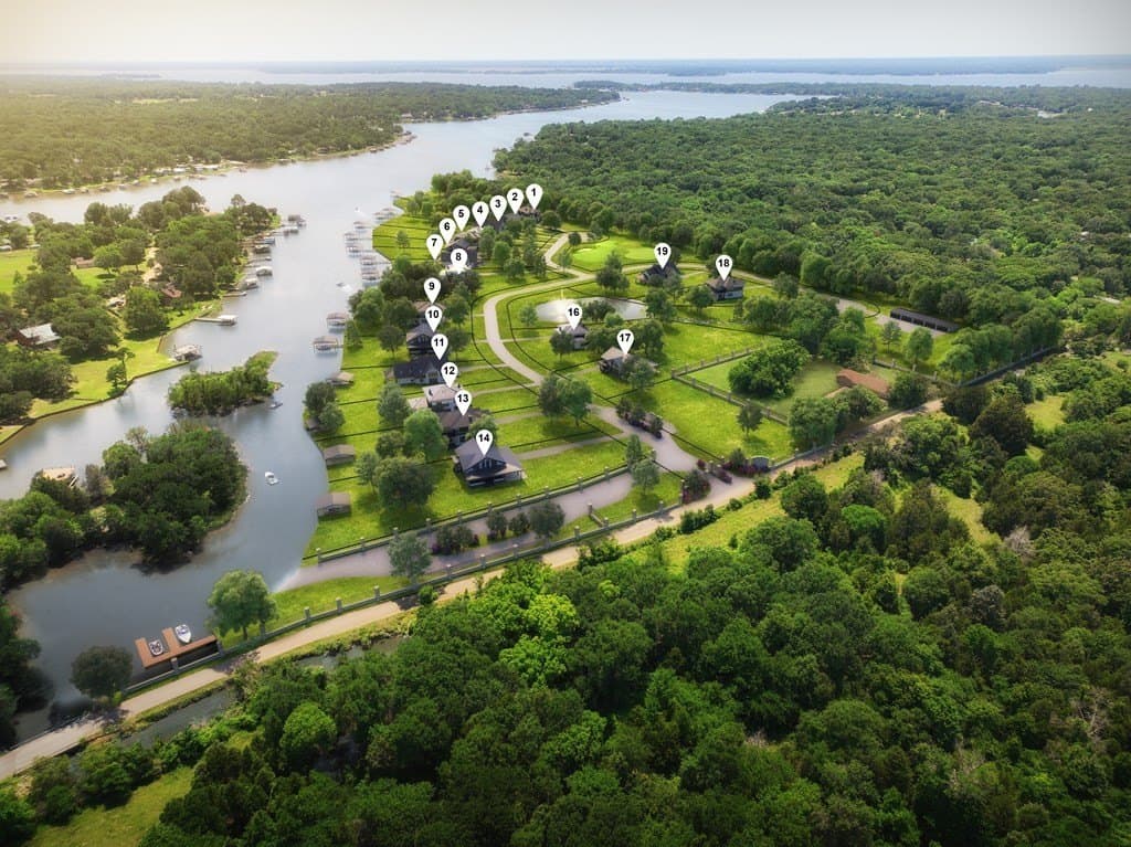 0.64 acres in Henderson County - photo 2