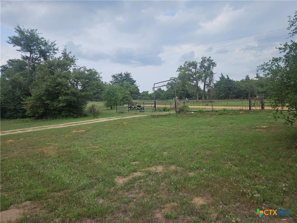 42.56 acres in Milam County - photo 6