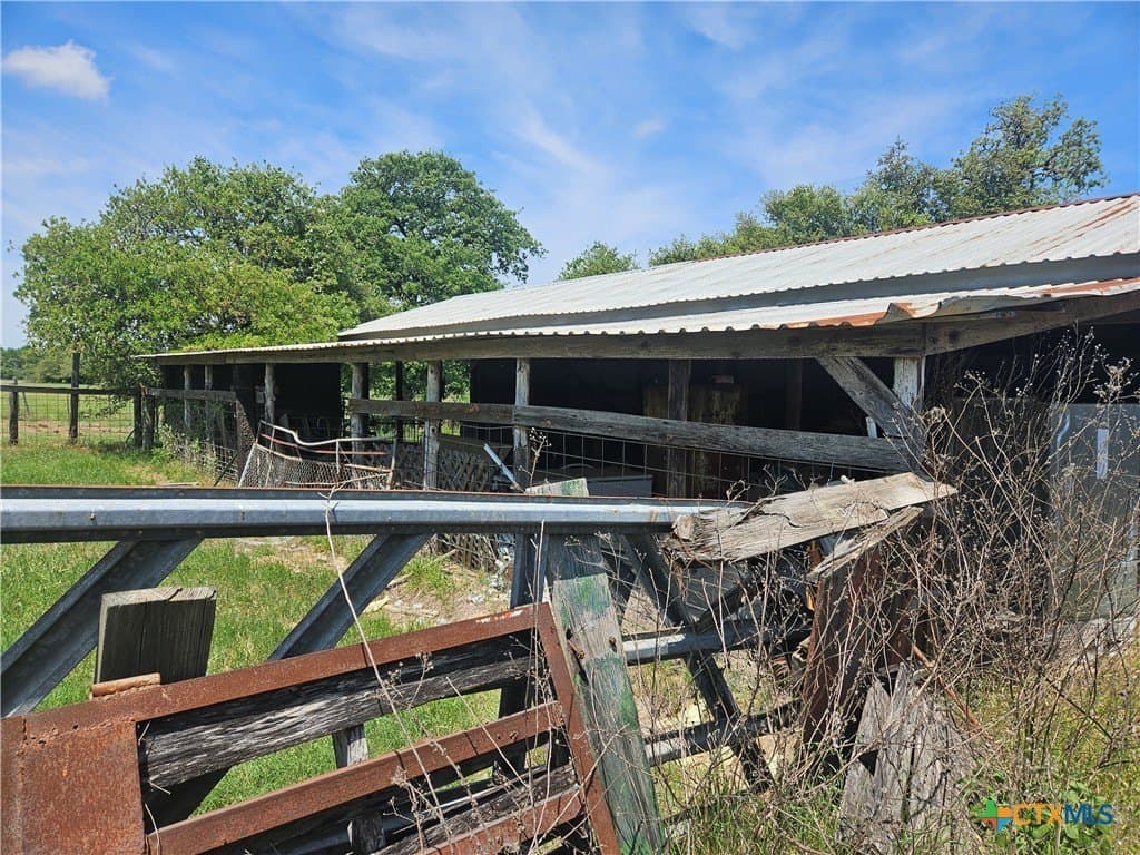 42.56 acres in Milam County - photo 3