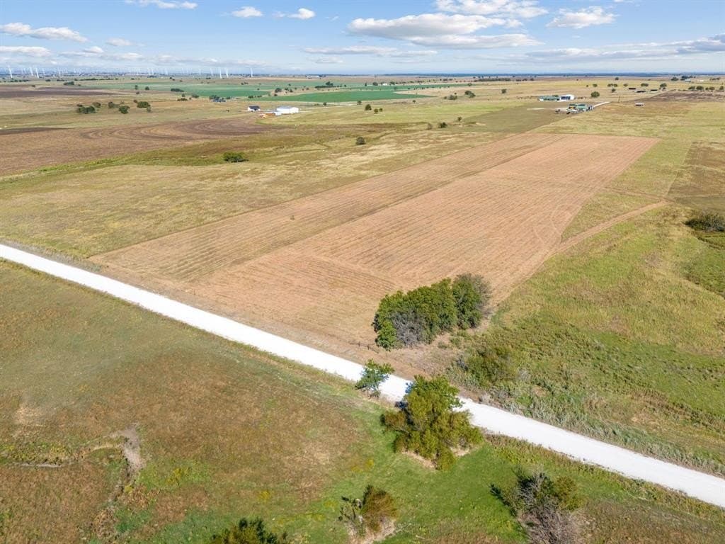 10.04 acres in Cooke County - photo 12