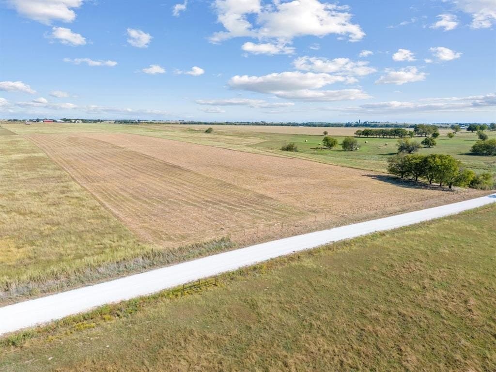 10.04 acres in Cooke County - photo 4