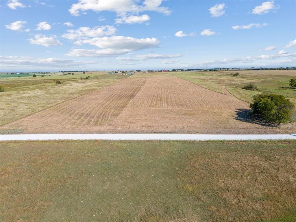 10.04 acres in Cooke County - photo 3