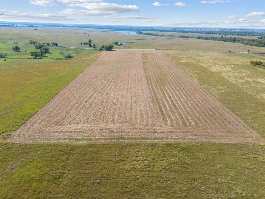 10.04 acres in Cooke County - photo 7