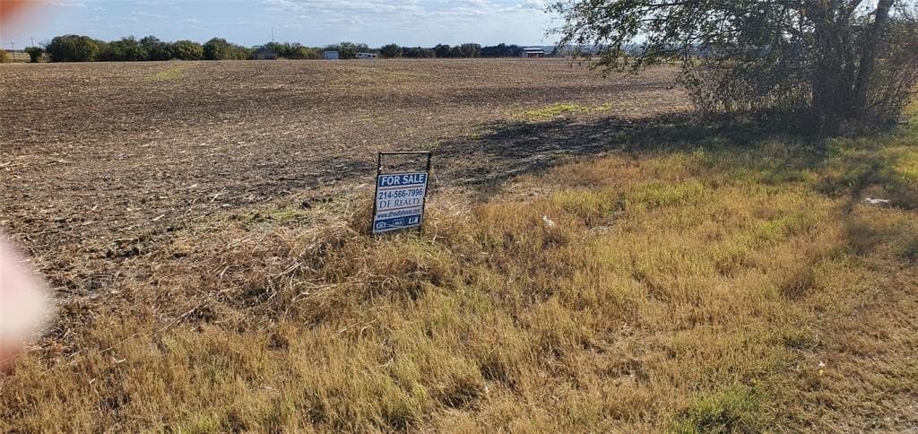 1.5 acres in Ellis County - photo 5