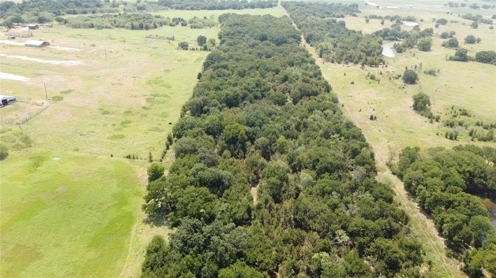 15 acres in Hill County - photo 4