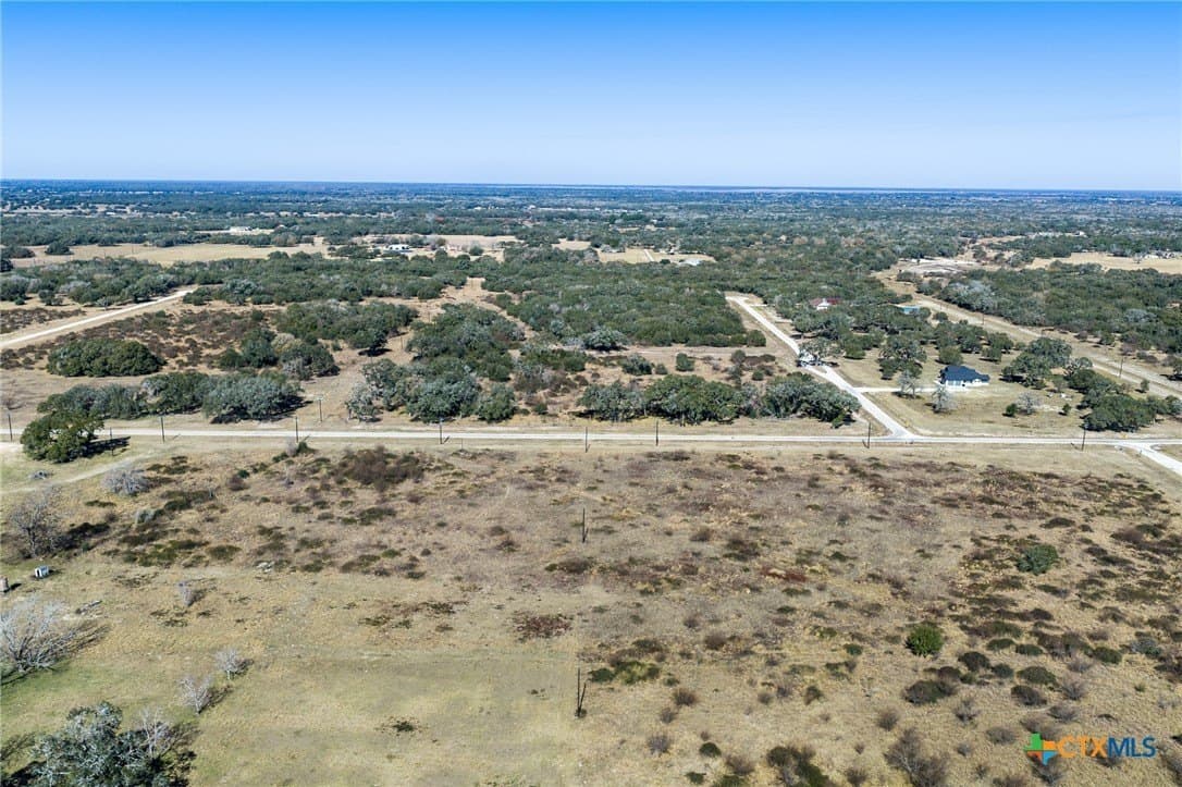 9.69 acres in Victoria County - photo 4