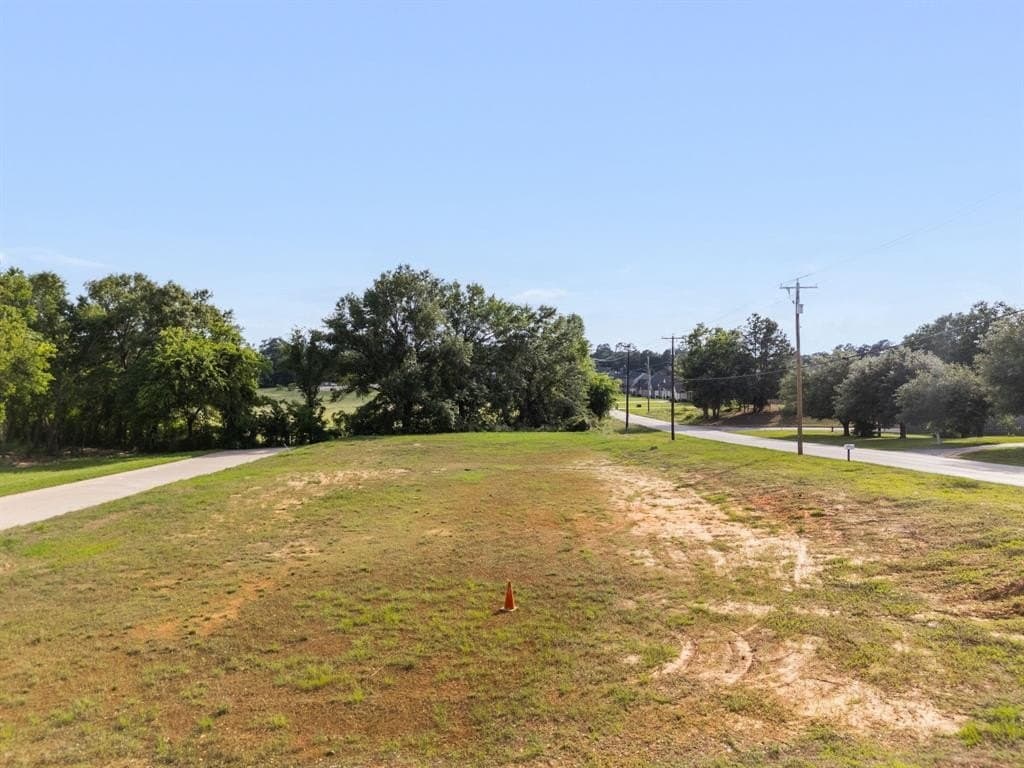 0.56 acres in Smith County - photo 4