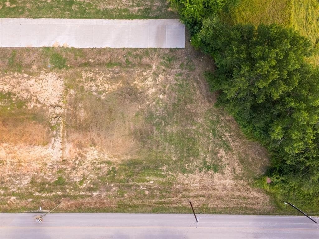 0.56 acres in Smith County - photo 5