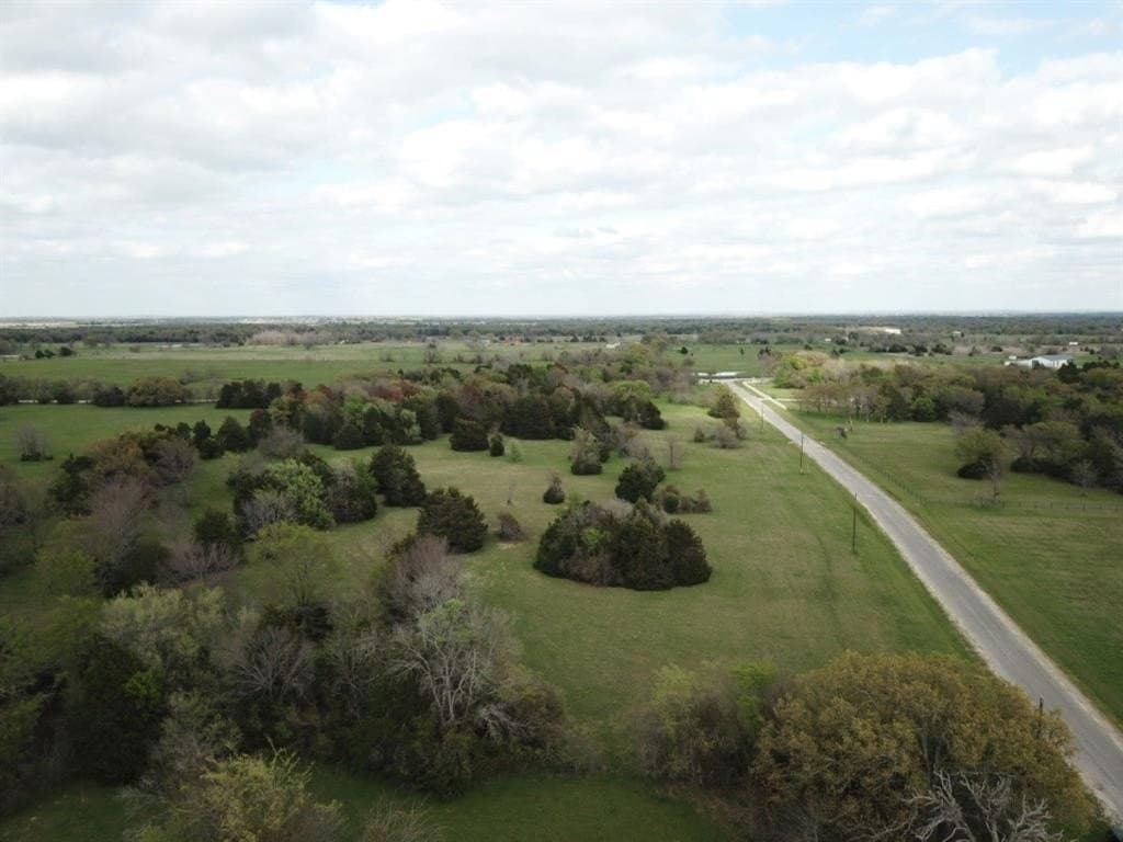 5.27 acres in Navarro County - photo 5